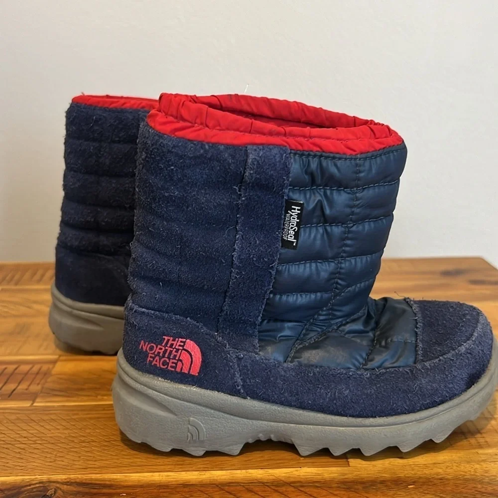 The North Face Boys Winter Camp Blue Boots Waterproof